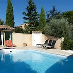 Thebaide D'hotes Bed and Breakfast Laudun